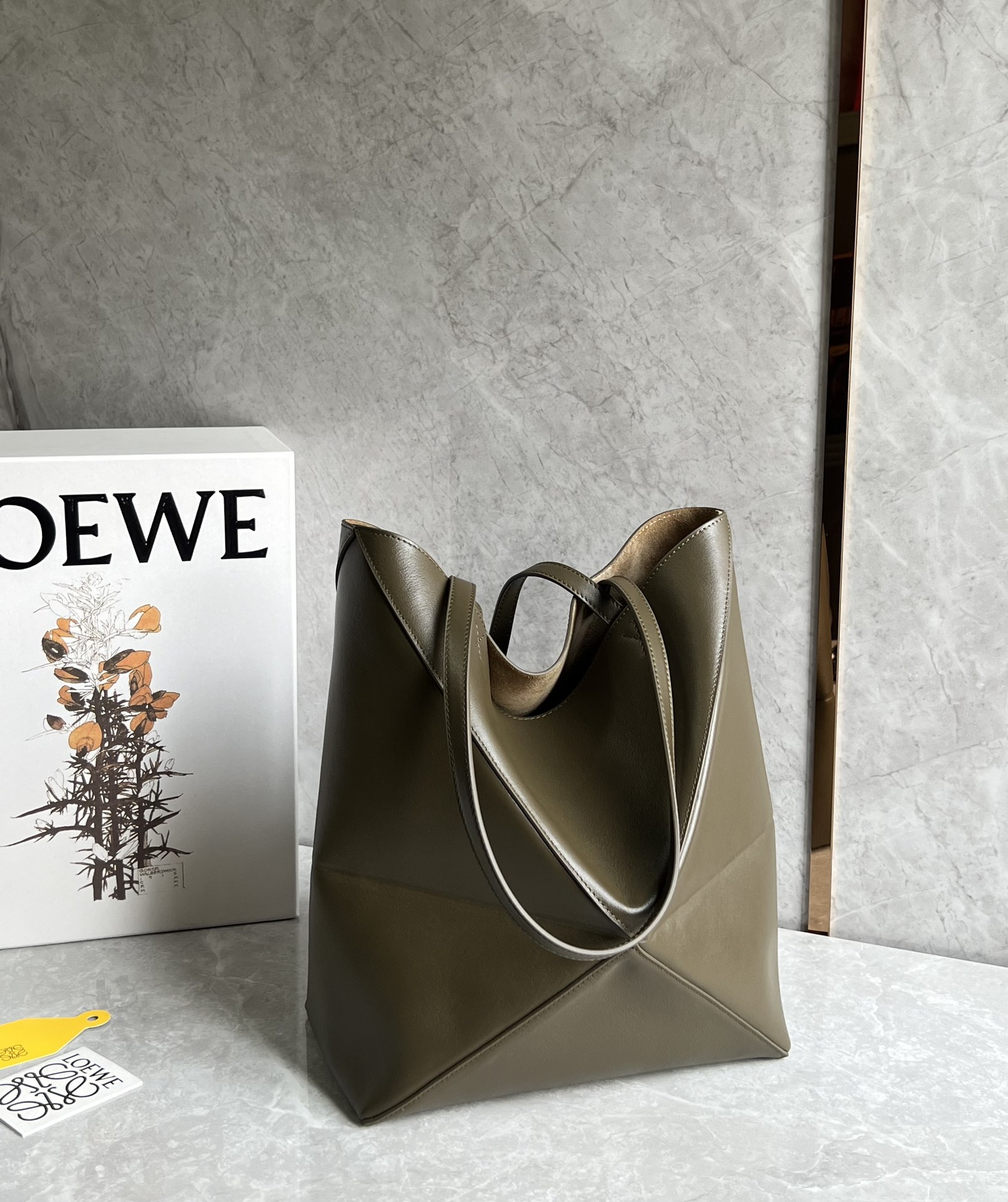 Loewe Medium Puzzle Fold Tote in Shiny Calfskin Forest Green